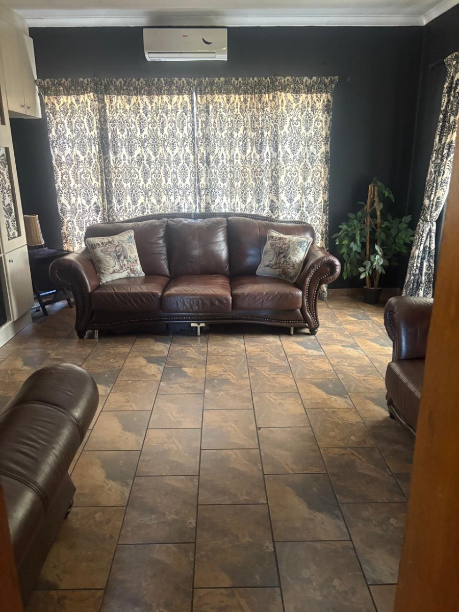 To Let 3 Bedroom Property for Rent in Campher Park Eastern Cape